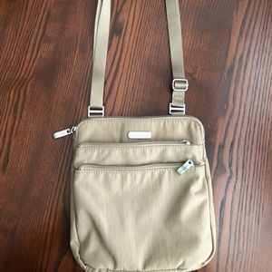 Baggallini crossbody bag